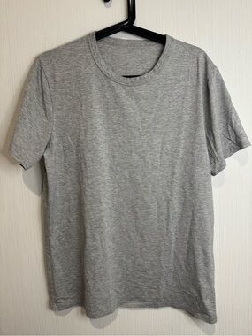 Lululemon Crew Neck T Shirt. Grey. Size Medium? 21” Across. 26.5” Long. No flaws